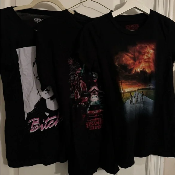 Stranger Things 3 T-Shirt Bundle: Small Medium and Large - Picture 2 of 8